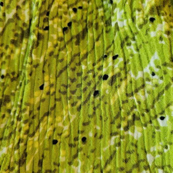 Womans Green & Black Skruncy Stretchy Swing Mini Skirt M - Picture 2 of 5